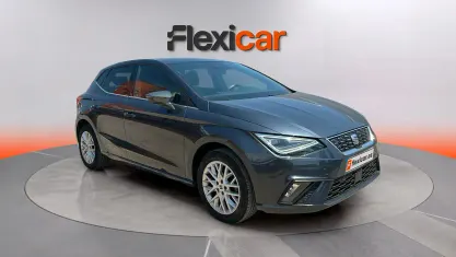 Usado Seat Ibiza XCELLENCE 116 CV (85 kW) 2024 Gris Utilitario