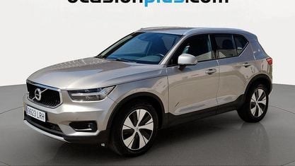 Usado Volvo XC40 Momentum 163 HP (119 kW) 2021 Cinzento SUV