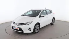 Blanco Usado 2013 Toyota Auris Hybrid Active Utilitario | 13.399 € (Precio justo)