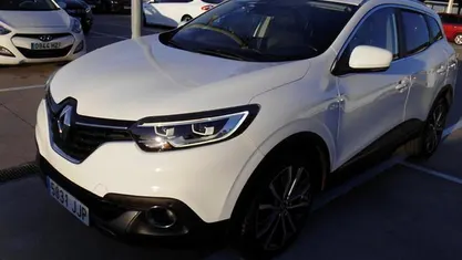 Usado 2015 Renault Kadjar Zen SUV | 9975 € (Buen precio)