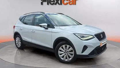 Usado Seat Arona Style 116 CV (85 kW) 2022 Blanco SUV