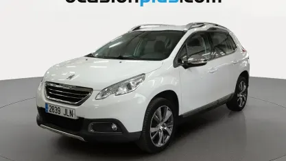 Usado Peugeot 2008 Allure 100 CV (73 kW) 2016 Blanco SUV
