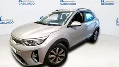 Gris Usado 2022 Kia Stonic SUV | 15.900 € (Precio justo)