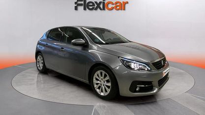 Usado Peugeot 308 Style 131 CV (96 kW) 2020 Gris Utilitario