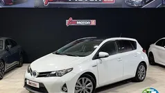 Blanco Usado 2013 Toyota Auris Hybrid Active Berlina | 11.490 € (Precio justo)