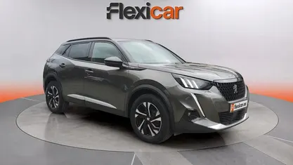 Usado Peugeot 2008 GT 131 CV (96 kW) 2021 Gris SUV