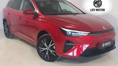 Rojo Nuevo 2024 MG MG4 EV Luxury Utilitario | 30.500 €