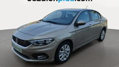 Usado Fiat Tipo Easy 95 CV (69 kW) 2017 Beige Berlina