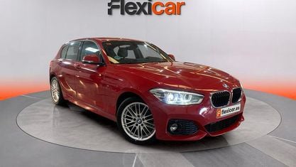 Begagnad BMW 118 150 HK (110 kW) 2019 Röd Halvkombi