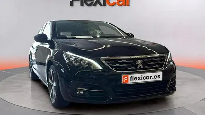 Usado Peugeot 308 Allure 110 CV (80 kW) 2020 Negro Berlina