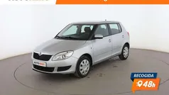 Gris Usado 2014 Skoda Fabia Ambition Utilitario | 8499 € (Precio justo)