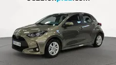 Marrón Usado 2022 Toyota Yaris Hybrid Business Edition Utilitario | 17.991 € (Precio justo)