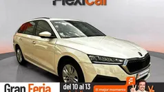 Blanco Usado 2021 Skoda Octavia Ambition Berlina | 18.790 € (Precio justo)