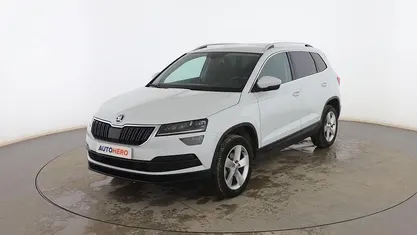 Blanco Usado 2020 Skoda Karoq Ambition SUV | 18.499 € (Precio justo)