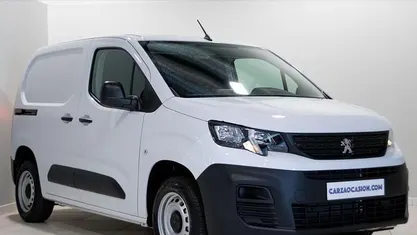 Usado Peugeot E-Partner 49 kW (67 CV) 2024 Blanco Monovolumen