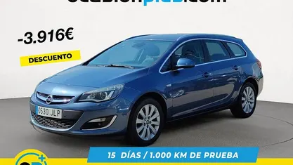 Usado Opel Astra Excellence 136 CV (100 kW) 2016 Azul Familiar