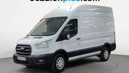 Usado Ford Transit Trend 130 CV (95 kW) 2022 Blanco Familiar