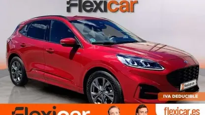 Usado Ford Kuga ST-Line 120 CV (88 kW) 2022 Burdeos SUV