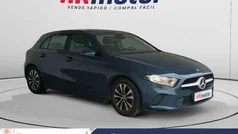 Azul Usado 2022 Mercedes A180 Berlina | 26.110 € (Precio justo)