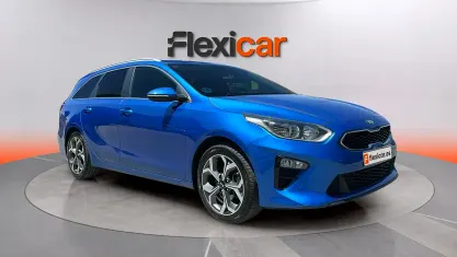 Usado Kia Ceed 120 CV (88 kW) 2019 Azul Utilitario