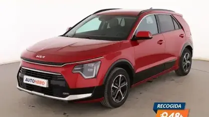 Usado Kia Niro 129 CV (94 kW) 2024 Rojo SUV