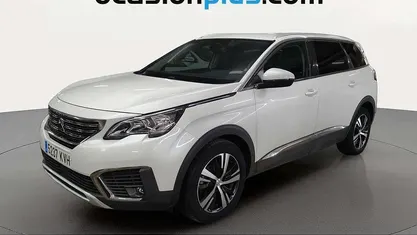 Käytetty Peugeot 5008 Allure 131 HP (96 kW) 2019 Valkoinen Katumaasturi