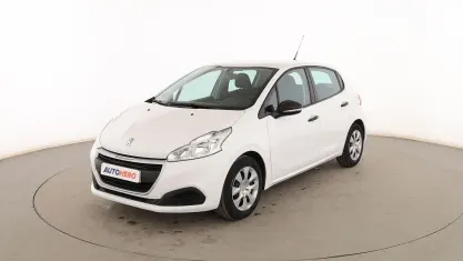 Usado Peugeot 208 Style 82 CV (60 kW) 2016 Blanco Utilitario