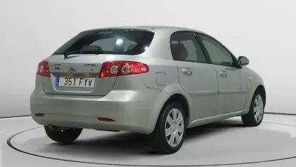 Usado Chevrolet Lacetti SX 121 CV (88 kW) 2007 Gris Utilitario