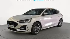 Gris plata Usado 2024 Ford Focus ST-Line Utilitario | 21.455 € (Precio justo)