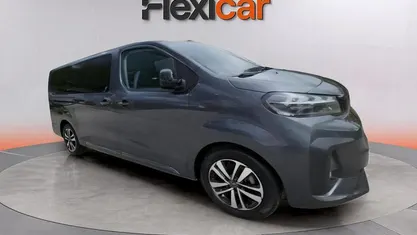 Usado 2024 Peugeot Traveller Business-Line Monovolumen | 32.990 € (Super precio)