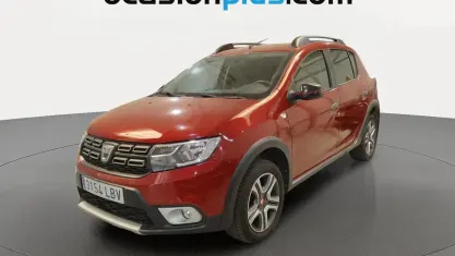 Usado Dacia Sandero 90 CV (66 kW) 2019 Rojo Utilitario