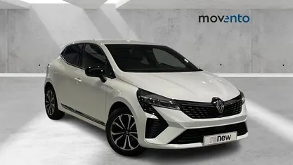 Begagnad Renault Clio V Techno 100 HK (73 kW) 2025 Sedan