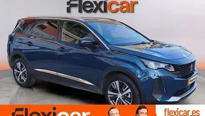 Usado Peugeot 5008 Allure 136 CV (100 kW) 2024 SUV