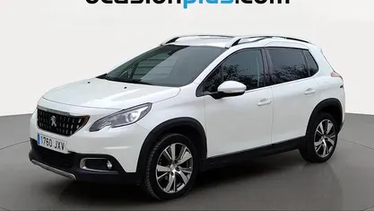 Usado Peugeot 2008 Allure 100 CV (73 kW) 2017 Blanco SUV