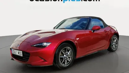 Usado Mazda MX5 Exclusive-Line 132 CV (97 kW) 2024 Rojo Descapotable