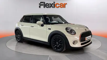 Usado Mini ONE 102 CV (75 kW) 2019 Beige Utilitario