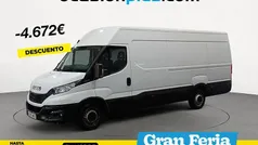 Blanco Usado 2023 Iveco Daily Berlina | 28.300 € (Buen precio)