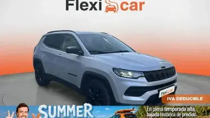 Usado Jeep Compass Night Eagle 131 CV (96 kW) 2022 Gris SUV