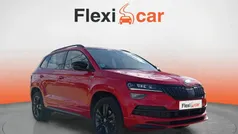 Rojo Usado 2019 Skoda Karoq SportLine SUV | 19.690 € (Precio justo)