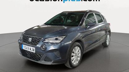 Usado Seat Arona Style 110 HP (80 kW) 2023 Cinzento SUV