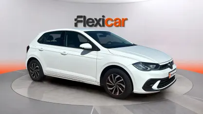 Usado VW Polo Life 95 CV (69 kW) 2023 Blanco Utilitario