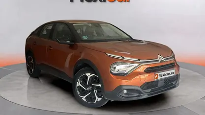 Usado Citroën C4 Feel 131 CV (96 kW) 2021 Naranja Berlina