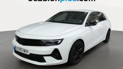 Używany Opel Astra S 131 KM (96 kW) 2023 Biały Hatchback