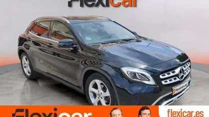 Usado Mercedes GLA200 136 CV (100 kW) 2018 Azul SUV
