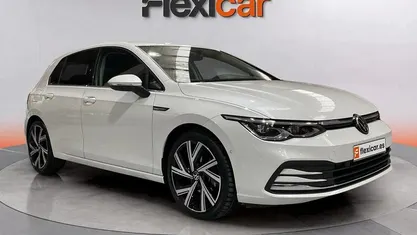 Blanco Usado 2023 VW Golf Life Berlina | 25.490 € (Precio justo)