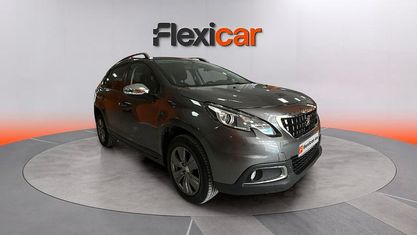 Usado Peugeot 2008 Allure 100 CV (73 kW) 2017 Gris SUV