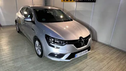 Usado Renault Mégane IV Business 110 CV (80 kW) 2018 Gris