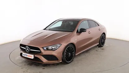 Usado Mercedes CLA180 AMG line 136 HP (100 kW) 2021 Dourado Sedan