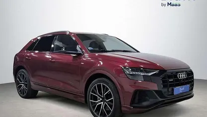 Usado Audi Q8 Black Edition 234 CV (172 kW) 2020 Rojo SUV