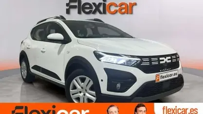 Usado Dacia Sandero Expression 91 CV (66 kW) 2024 Blanco Utilitario